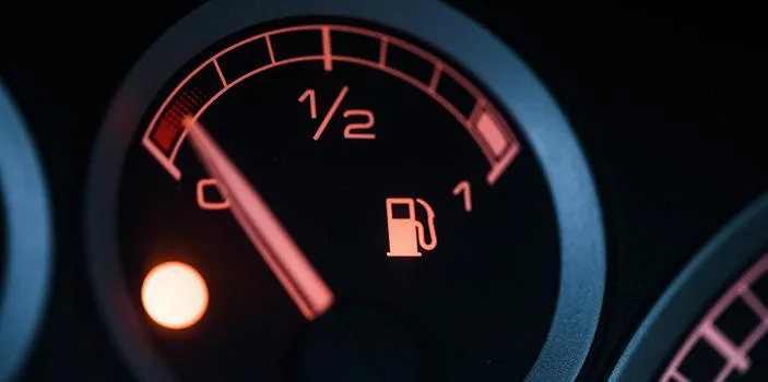 أسباب زيادة صرفية البنزين وكيف تقلل الاستهلاك – دليل شامل